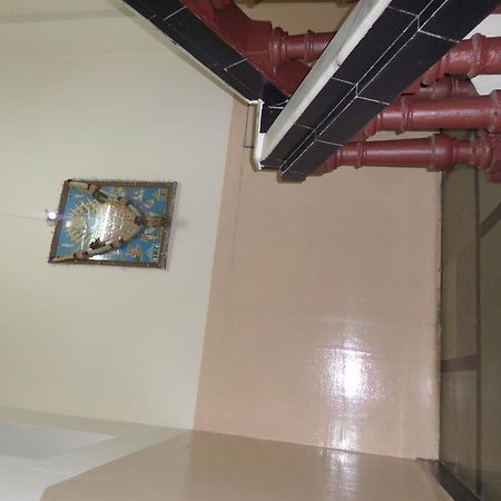Chalukya Deluxe Hotel Kolhapur Esterno foto